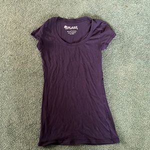 Basic scoop neck tshirt in Navy Blue. Women’s Size Small.